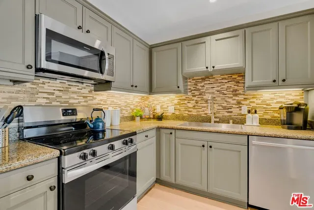 $469,000 | 3740 Santa Rosalia Drive, Unit 302, Los Angeles, CA 90008