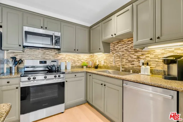 $469,000 | 3740 Santa Rosalia Drive, Unit 302, Los Angeles, CA 90008