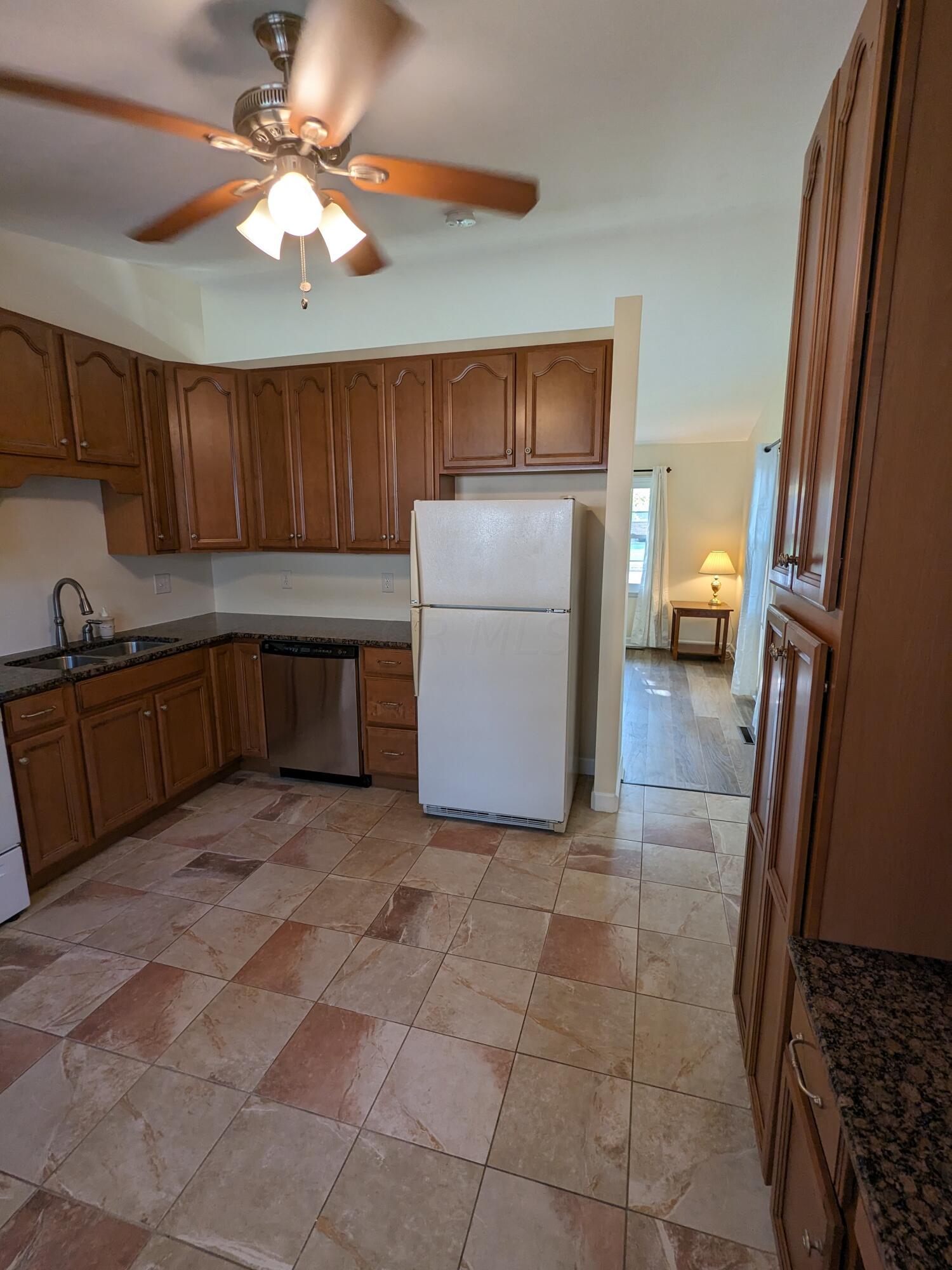 363 Topsfield Road Columbus, OH 43228 - Photo 6 of 30 PXL_20230801_133733189