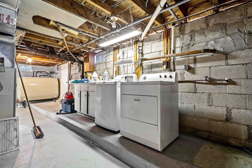 1 Ledgewood Road Wilmington, MA 01887 - Photo 28 of 36 a utility room with dryer and washer