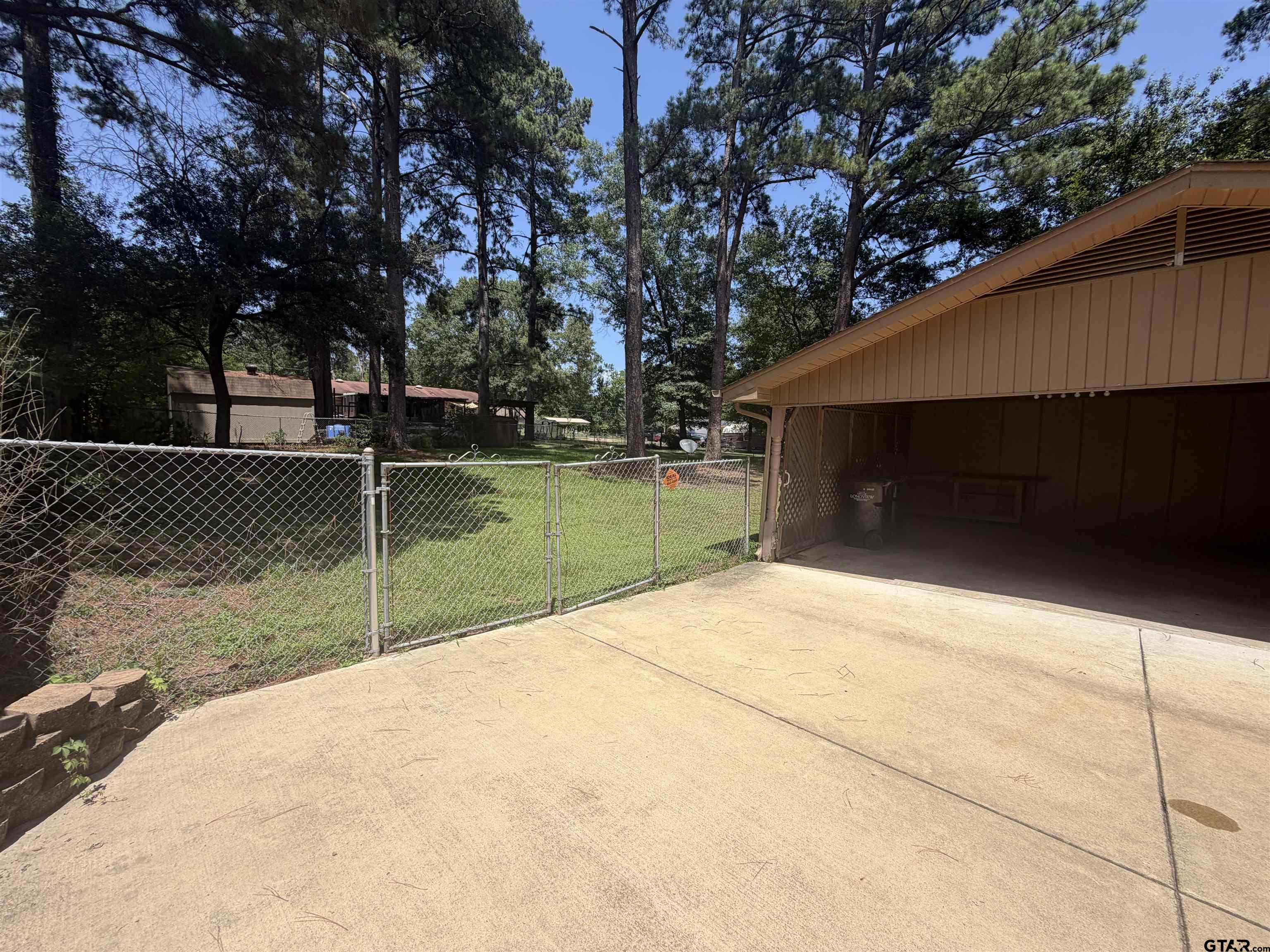 307 Ralph Street Longview, TX 75605 - Photo 7 of 31 Gallery Image 7