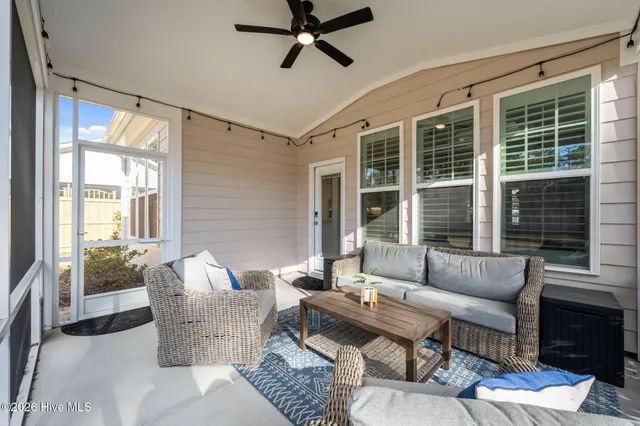 $535,000 | 35 West Cloverfield Lane, Hampstead, NC 28443