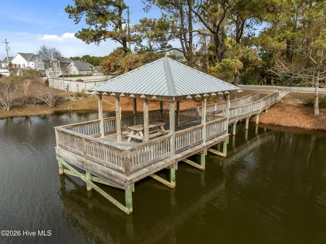 $535,000 | 35 West Cloverfield Lane, Hampstead, NC 28443