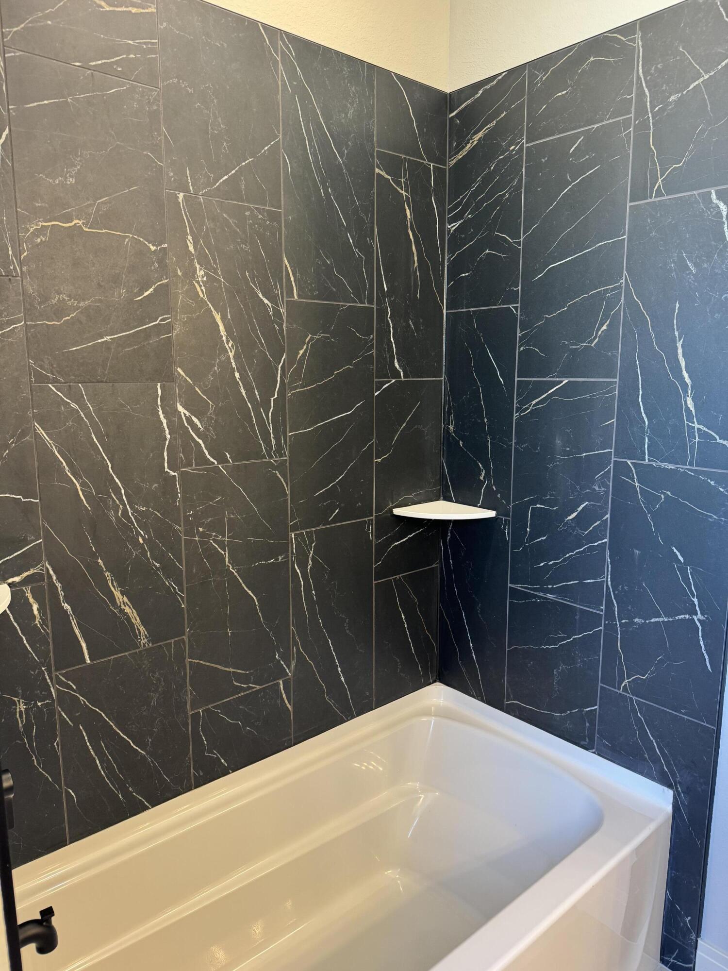 456 Sandstone Street Slinger, WI 53086 - Photo 9 of 19 IMG_1643