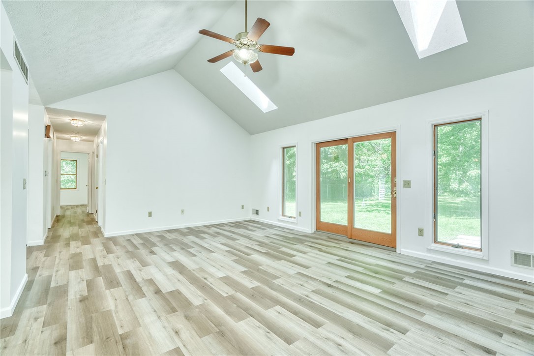 6578 Lakeside Road Ontario, NY 14519 - Photo 13 of 40