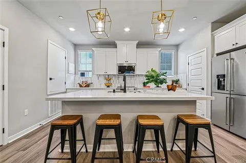 $889,000 | 1484 Sandbar Lane, San Pedro, CA 90732