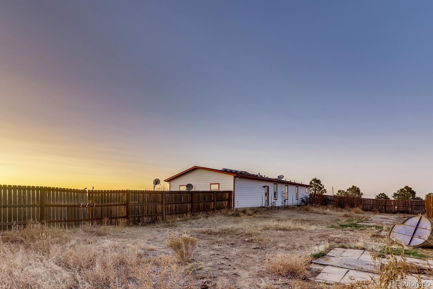 1152 South Manila Road Bennett, CO 80102 - Photo 27 of 29 Gallery Image 27