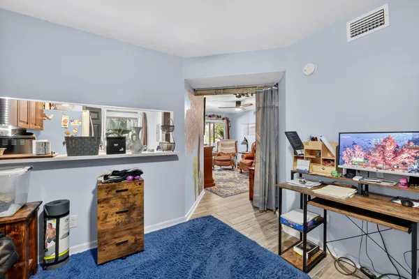 a view of a livingroom with furniture