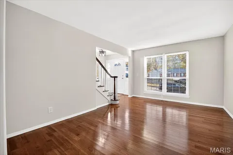 $395,000 | 2705 Bluff Creek Court, St. Louis, MO 63129