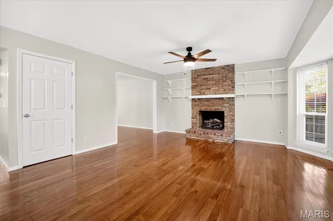 $395,000 | 2705 Bluff Creek Court, St. Louis, MO 63129