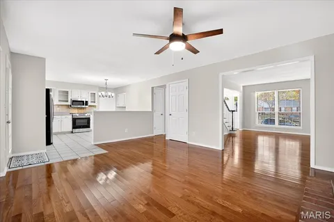 $395,000 | 2705 Bluff Creek Court, St. Louis, MO 63129