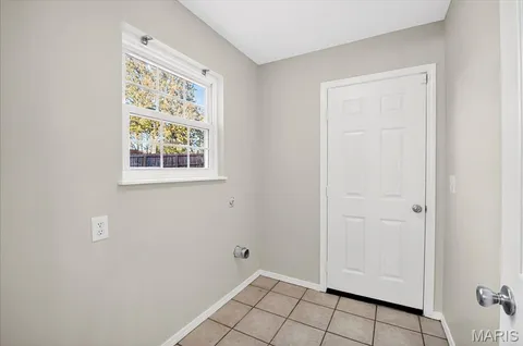 $395,000 | 2705 Bluff Creek Court, St. Louis, MO 63129