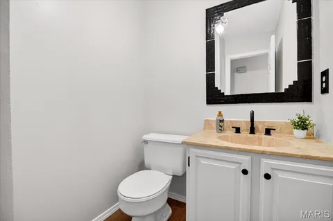 $395,000 | 2705 Bluff Creek Court, St. Louis, MO 63129