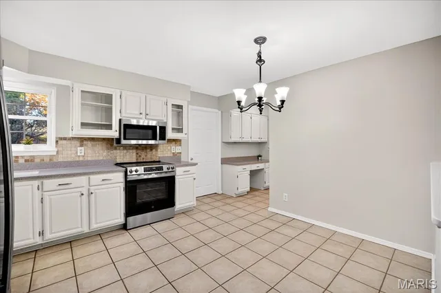 $395,000 | 2705 Bluff Creek Court, St. Louis, MO 63129