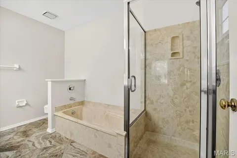 $395,000 | 2705 Bluff Creek Court, St. Louis, MO 63129