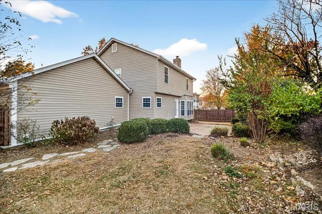 $395,000 | 2705 Bluff Creek Court, St. Louis, MO 63129