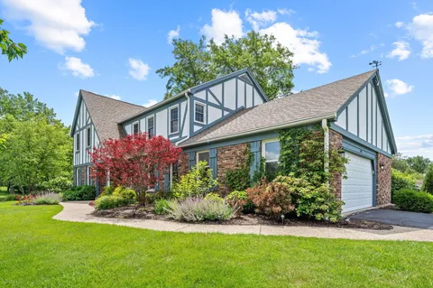 $750,000 | 1392 Terre Drive, Libertyville, IL 60048