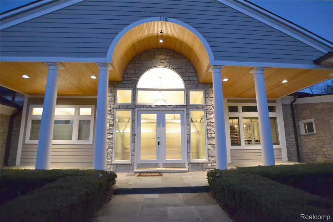116 Chesterfield Road Bloomfield Hills, MI 48304 - Photo 3 of 24 Front Entry