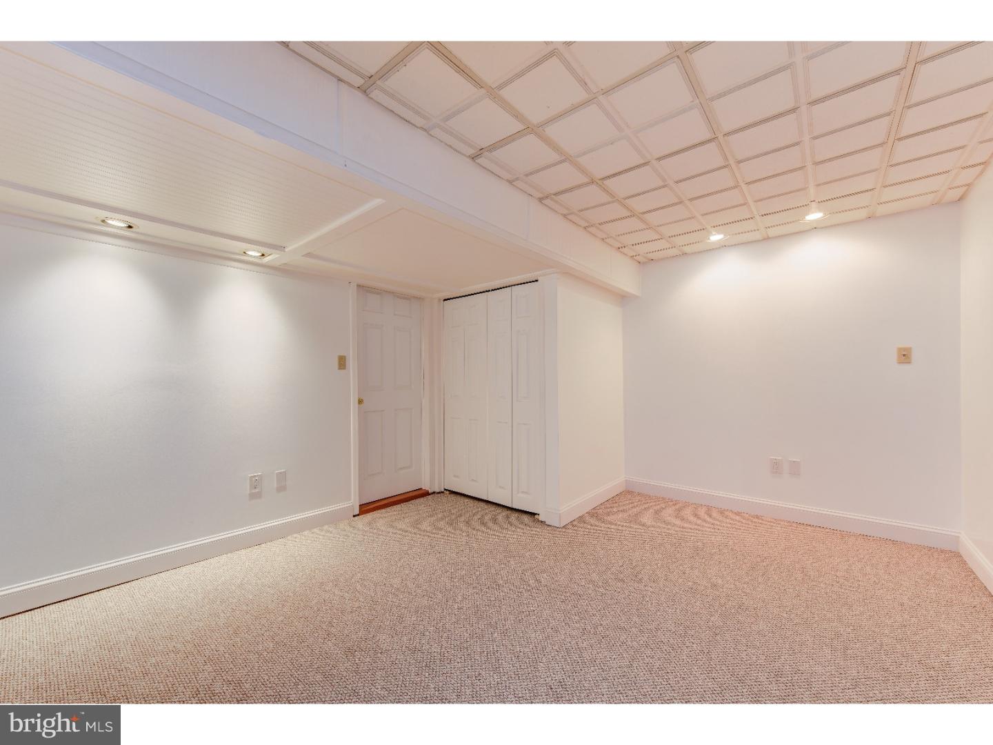 652 Melvin Road Telford, PA 18969 - Photo 13 of 25 a view of an empty room