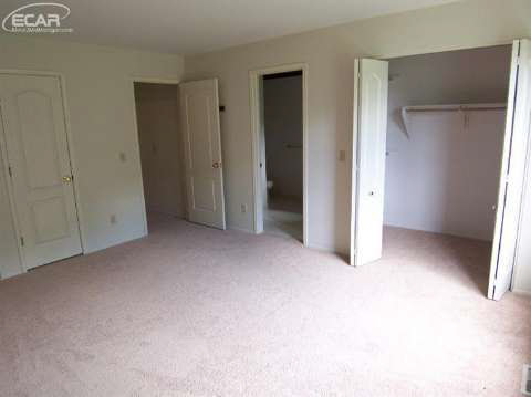 5064 Elms Road Flushing, MI 48433 - Photo 11 of 28 20441971-10.JPG