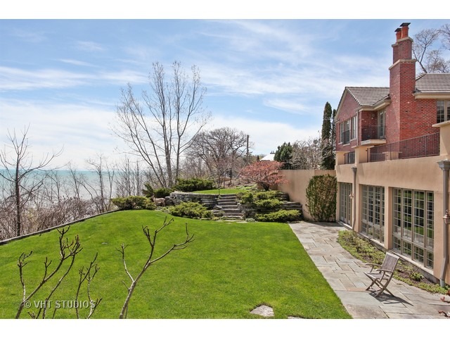 1203 Whitebridge Hill Road Winnetka, IL 60093 - Photo 21 of 24 a view of a house with a yard
