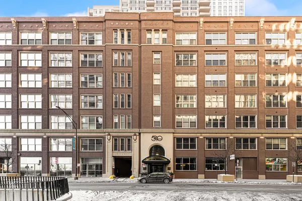 $3,195 | 540 North Lake Shore Drive, Unit 206, Chicago, IL 60611