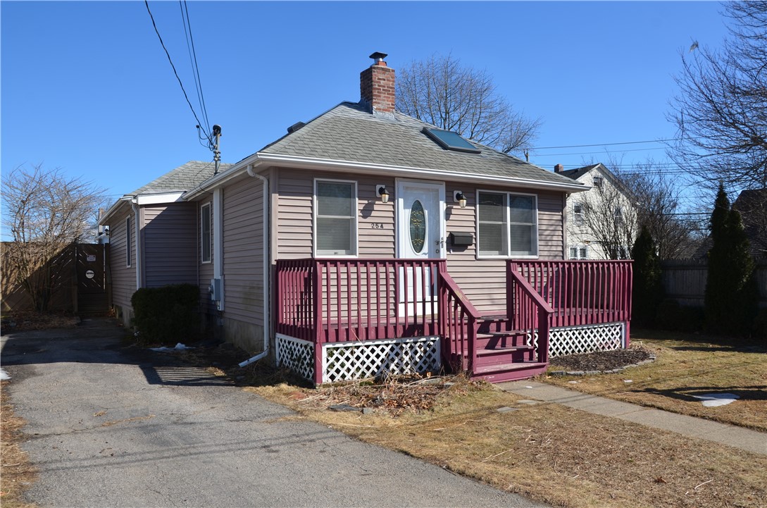 Welcome to 254 Byron Blvd!