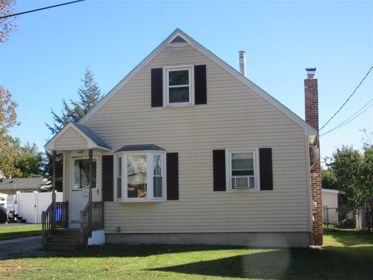 101 Springdale Road Manchester, NH 03103 - Photo 1 of 13 Gallery Image 1
