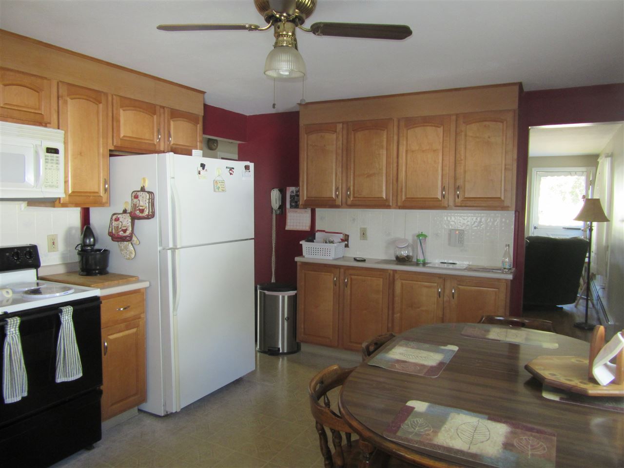 101 Springdale Road Manchester, NH 03103 - Photo 3 of 13 Gallery Image 3