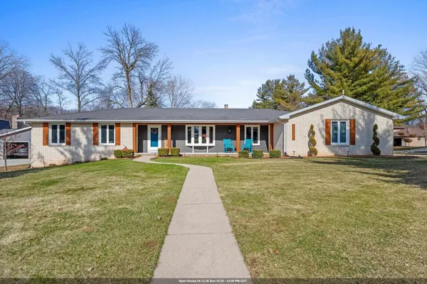 $444,900 | 2031 Parkwood Court, Green Bay, WI 54304