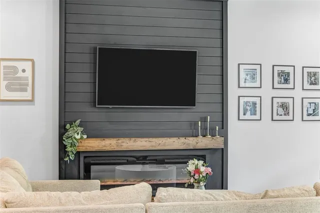 $459,999 | 5905 Silver Sun Drive, Apollo Beach, FL 33572