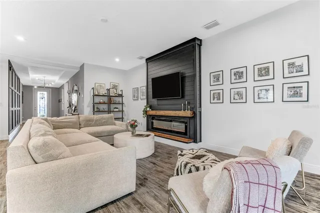 $459,999 | 5905 Silver Sun Drive, Apollo Beach, FL 33572