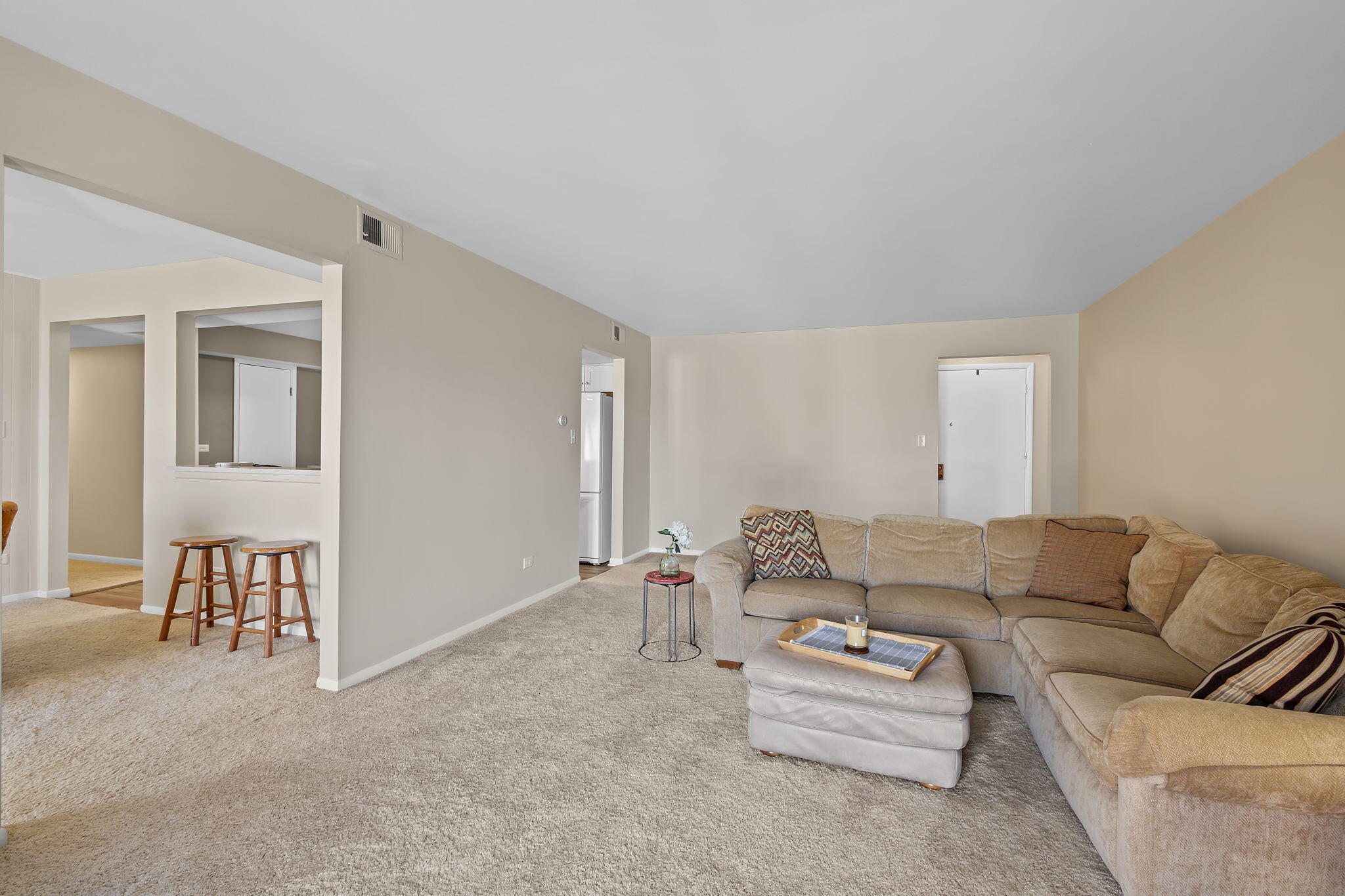 405 Old Stone Road, Unit 6 Munster, IN 46321 - Photo 5 of 25 2048x1365