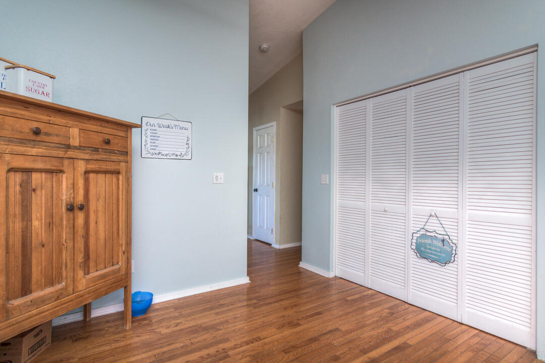 4804 Southwest Briar Road Powell Butte, OR 97753 - Photo 20 of 54 Briar Ln SW 4804 (27 of 55)