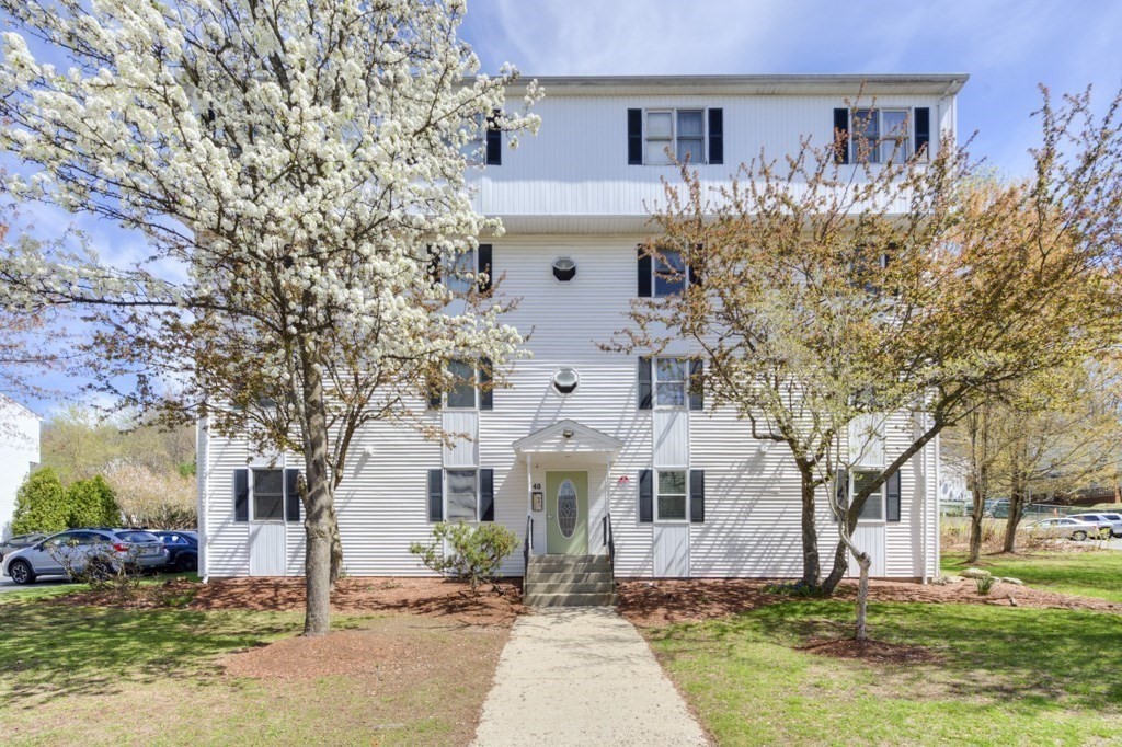48 Gibbs Street, Unit 21B Worcester, MA 01607 - Photo 2 of 31