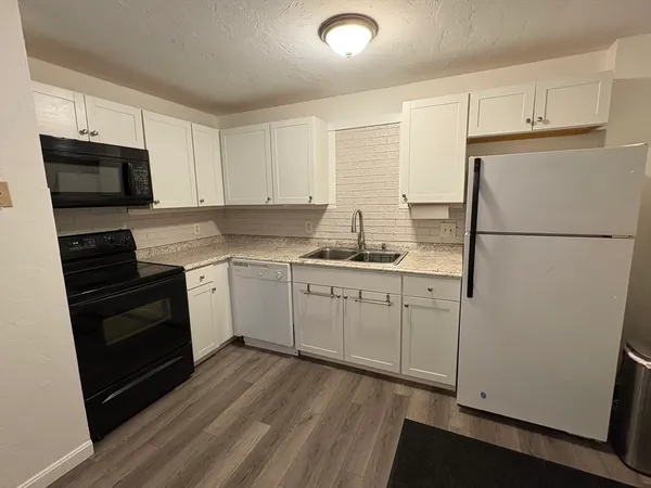 $230,000 | 48 Gibbs Street, Unit 21B, Worcester, MA 01607