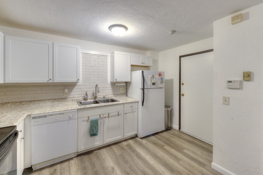 48 Gibbs Street, Unit 21B Worcester, MA 01607 - Photo 8 of 31