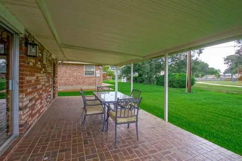 $270,000 | 2284 Colombo Drive, Harvey, LA 70058