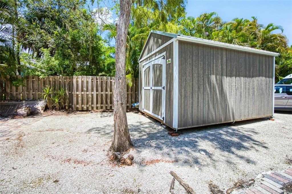 2727 66th Street Southwest Naples, FL 34105 - Photo 30 of 33