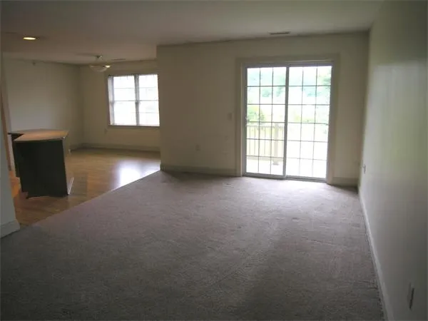 $2,695 | 3 Abbott Lane, Unit 6, Concord, MA 01742