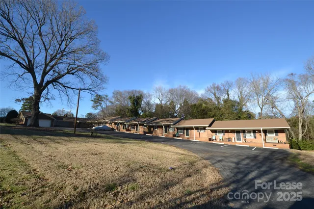 $995 | 107 Ferstl Avenue, Belmont, NC 28012