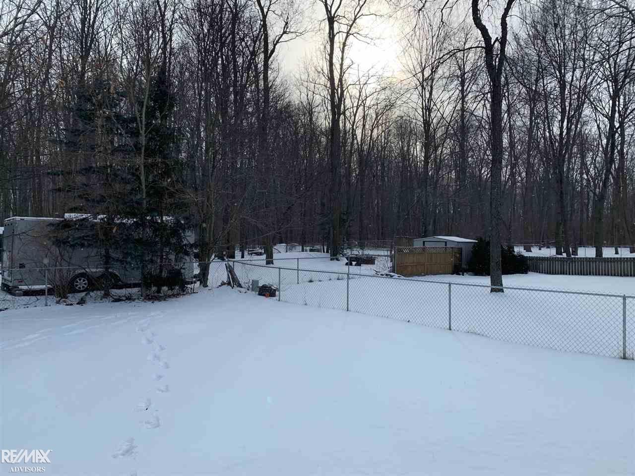 9589 Nook Road Algonac, MI 48001 - Photo 29 of 31 50034015-28.JPG