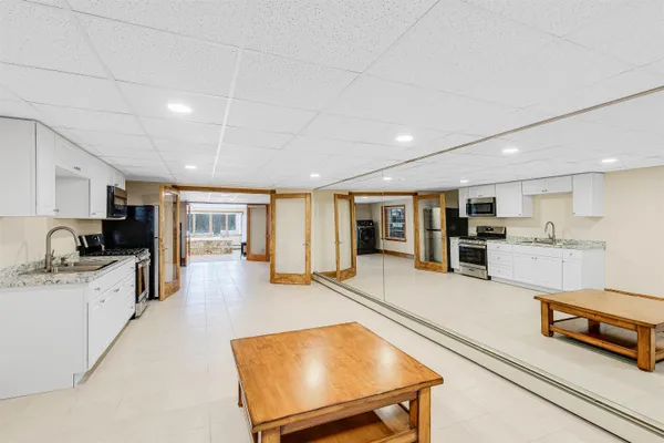 $2,100 | 19 Quimby Court, Danville, NH 03819