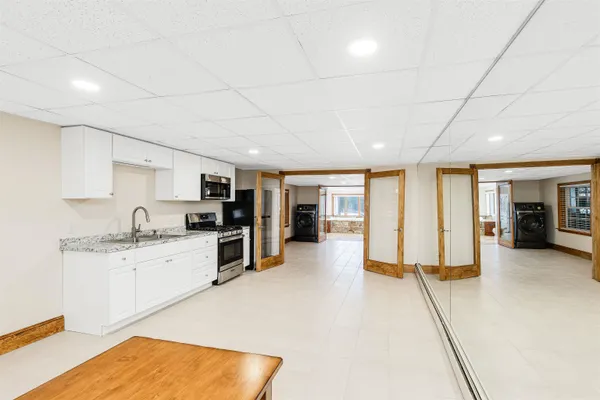 $2,100 | 19 Quimby Court, Danville, NH 03819