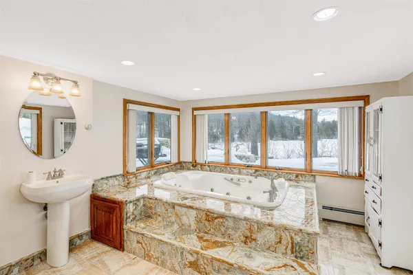 $2,100 | 19 Quimby Court, Danville, NH 03819