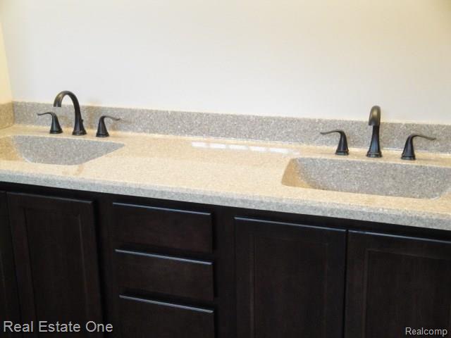 3010 Cumberland Road Berkley, MI 48072 - Photo 24 of 30 DSC02588.jpg