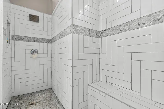 $688,000 | 198 Cedar Point Drive, Wallace, NC 28466