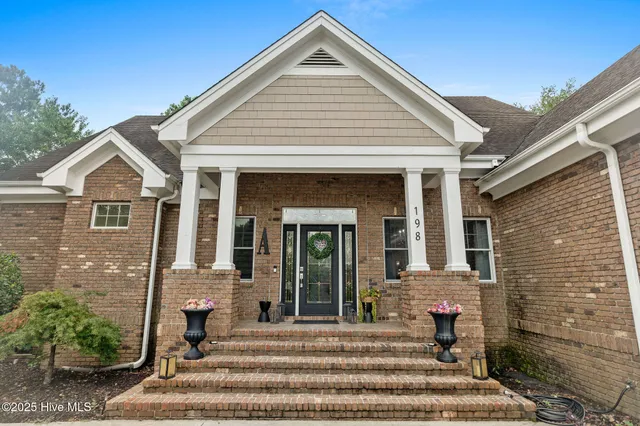 $688,000 | 198 Cedar Point Drive, Wallace, NC 28466