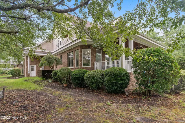 $688,000 | 198 Cedar Point Drive, Wallace, NC 28466