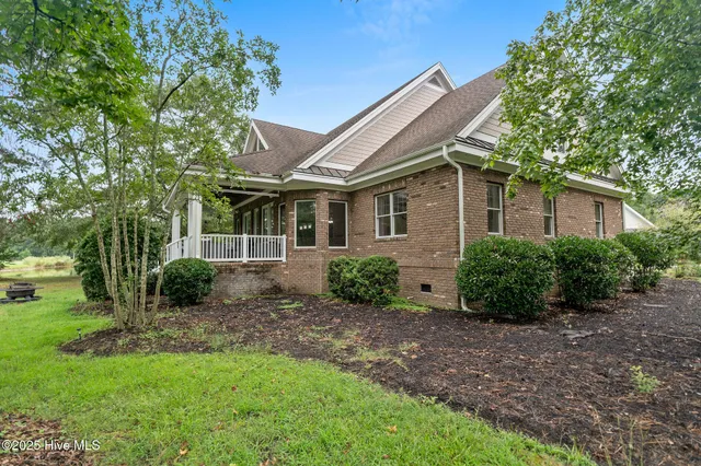 $688,000 | 198 Cedar Point Drive, Wallace, NC 28466